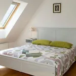 Froeccs Apartmann Apartman *